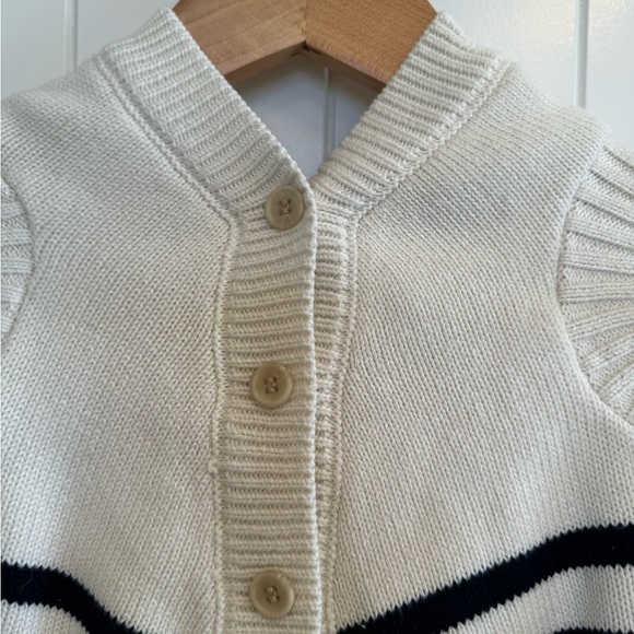 NWT, GAP Dog Sweater, Cream/Navy Blue, Size Large - Picture 3 of 6